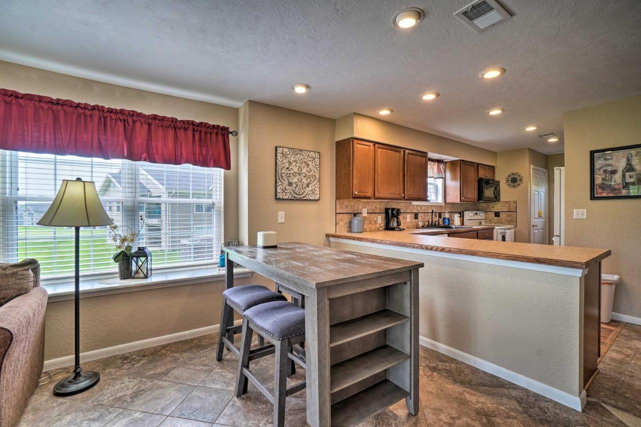 Branson Resort Condo With Scenic Patio And Pool Access Exterior photo